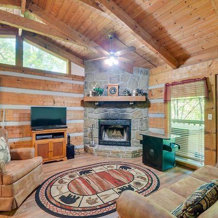 Gatlinburg Cabin With Hot Tub About 6 Mi To Downtown! Exteriör bild