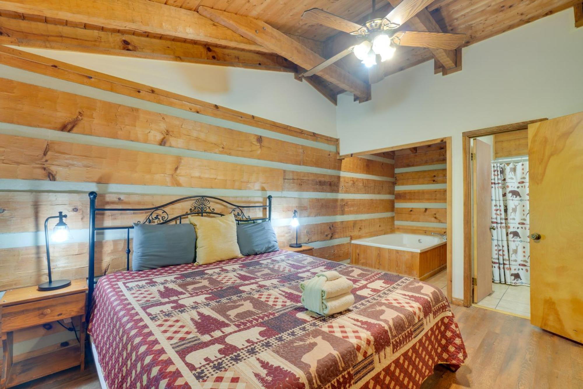 Gatlinburg Cabin With Hot Tub About 6 Mi To Downtown! Exteriör bild