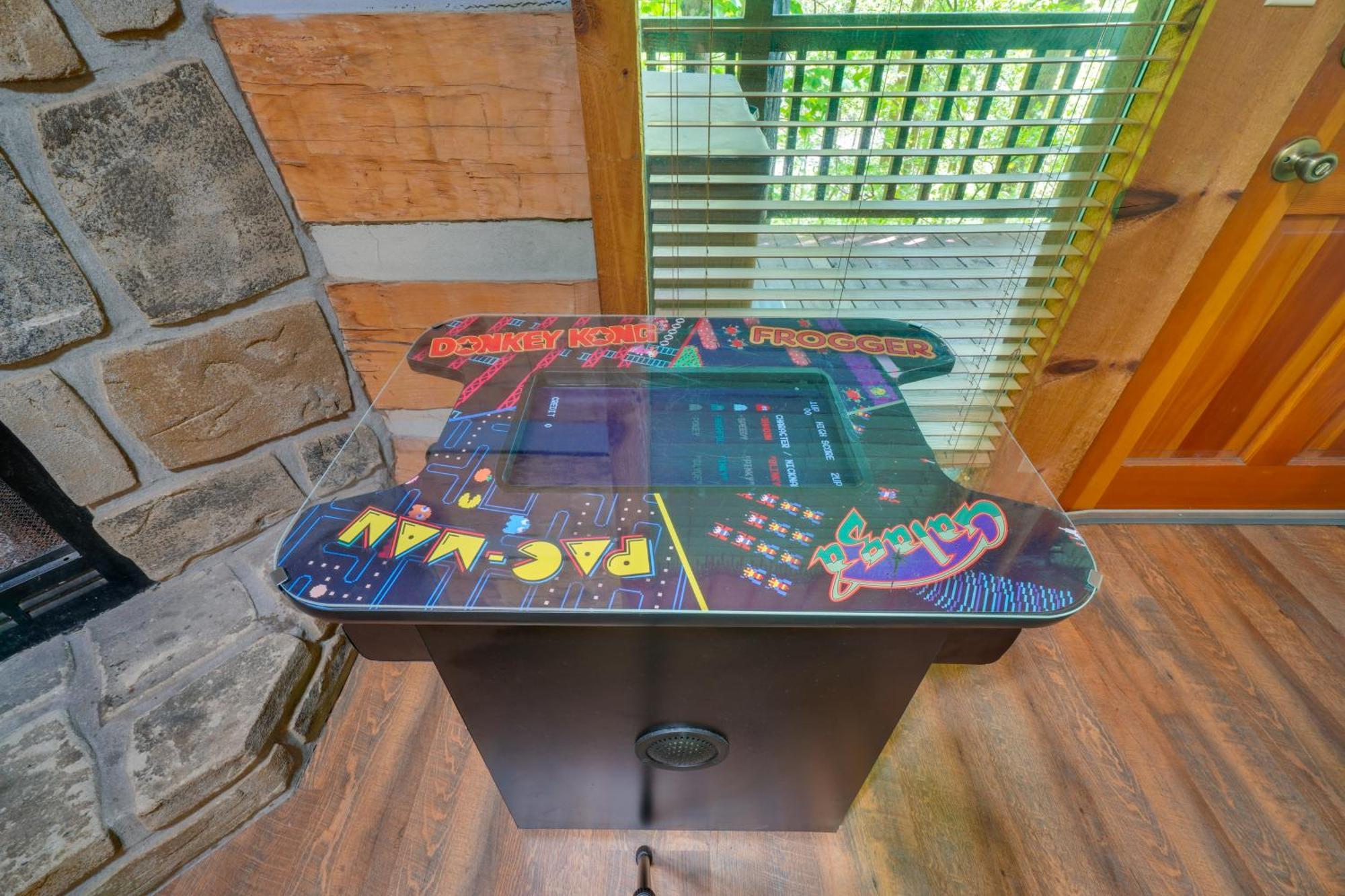 Gatlinburg Cabin With Hot Tub About 6 Mi To Downtown! Exteriör bild