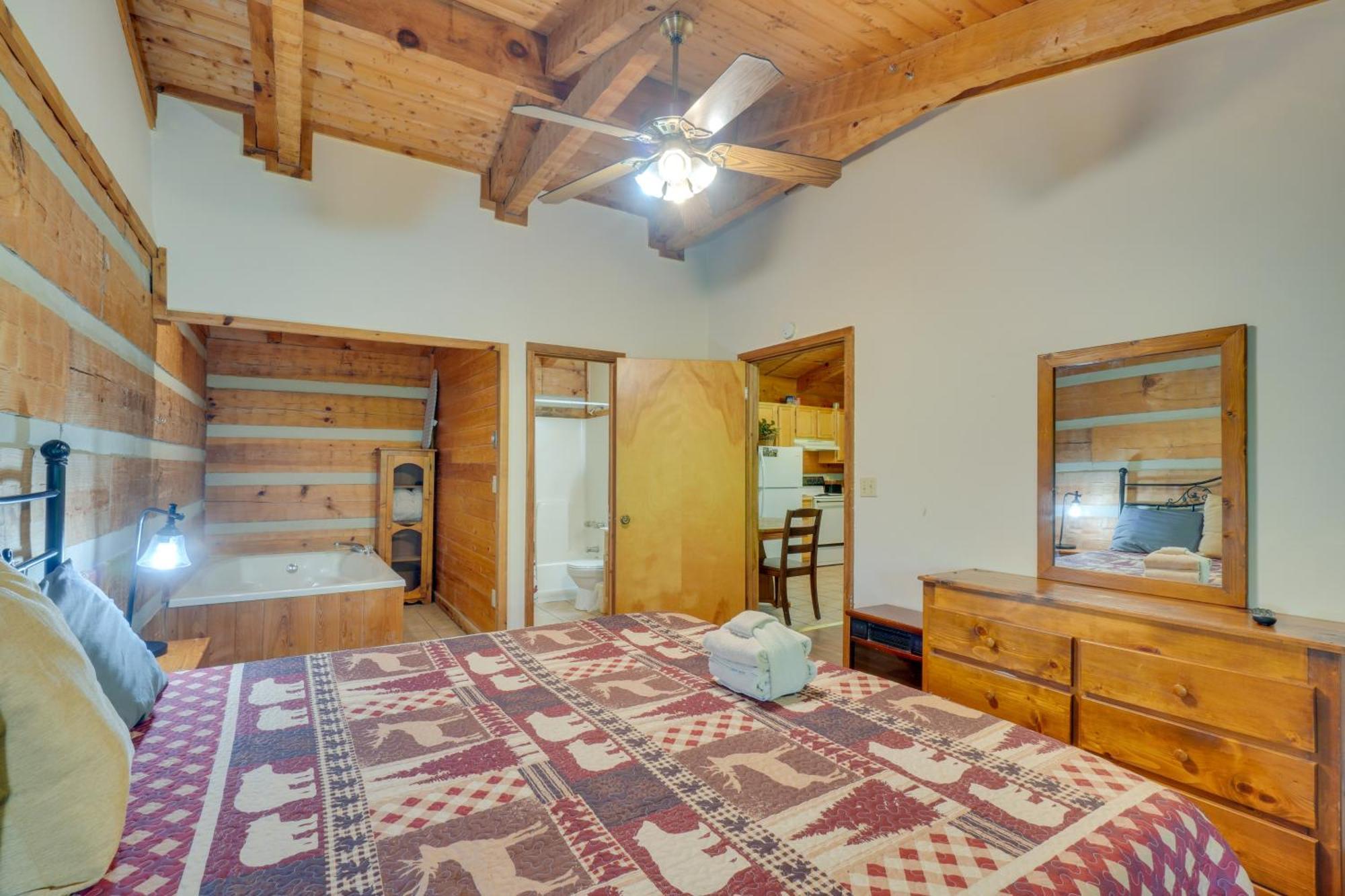Gatlinburg Cabin With Hot Tub About 6 Mi To Downtown! Exteriör bild